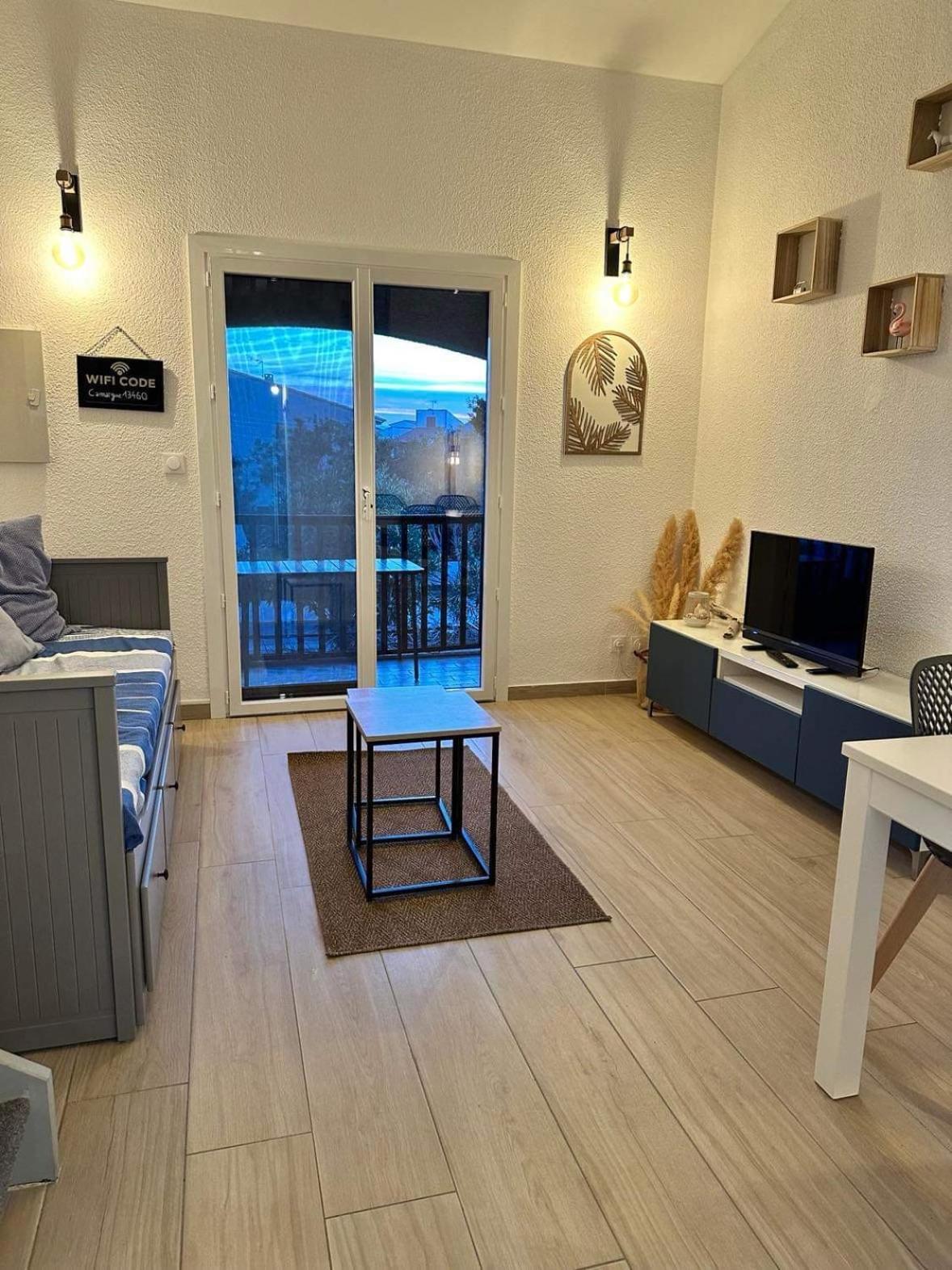Appartement Duplex 4Pers Climatise - Locations Vld Camargue Saintes-Maries-de-la-Mer Exteriör bild